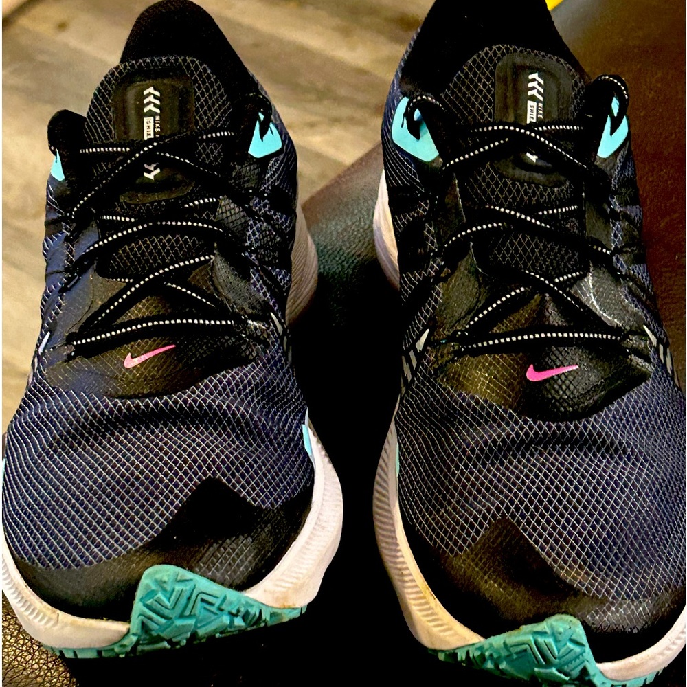Women’s (Size 10) NIKE brand running shoes